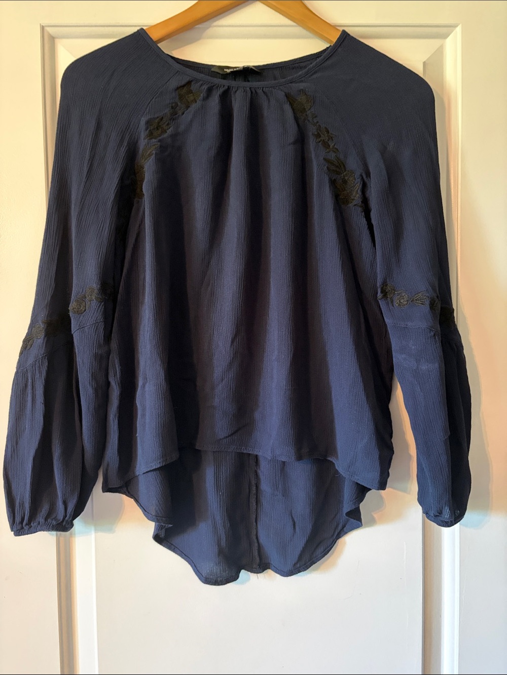 Simply Vera Vera Wang Navy Blue Peasant Blouse with Black Embroidery